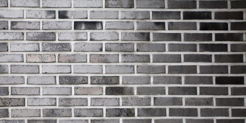 外壁タイルの浮きやひび割れ補修方法は？メンテナンス時期と費用を徹底紹介！