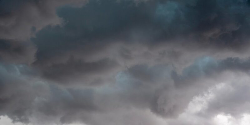 テラス屋根の種類と費用の目安は?メリット・デメリットを徹底解説!