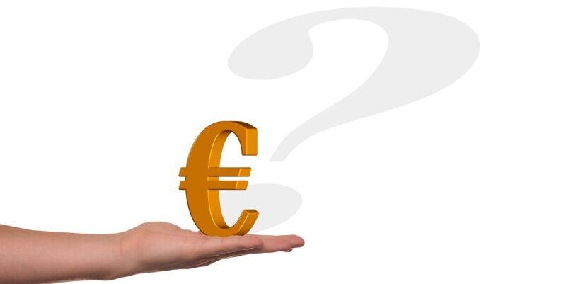 駐車場をコンクリートにする費用は?メリット・デメリットとDIYの可否を紹介!